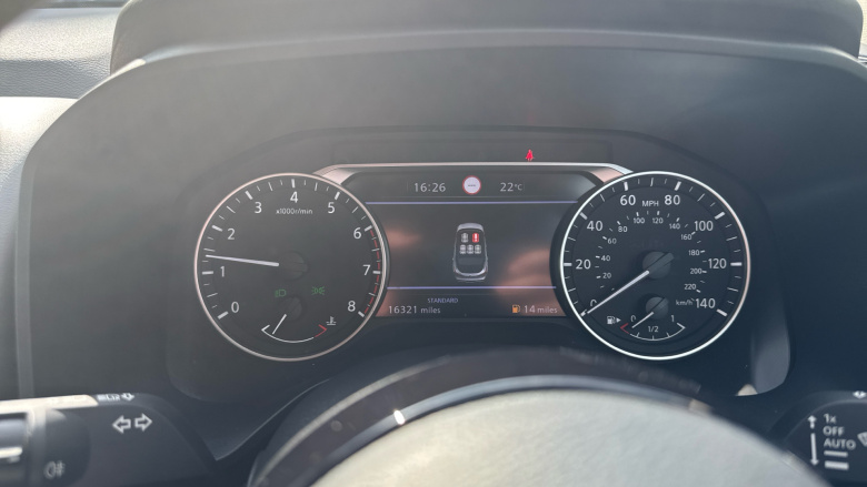 Nissan Qashqai 1.3 DiG-T MH Acenta Premium 5dr Petrol Hatchback